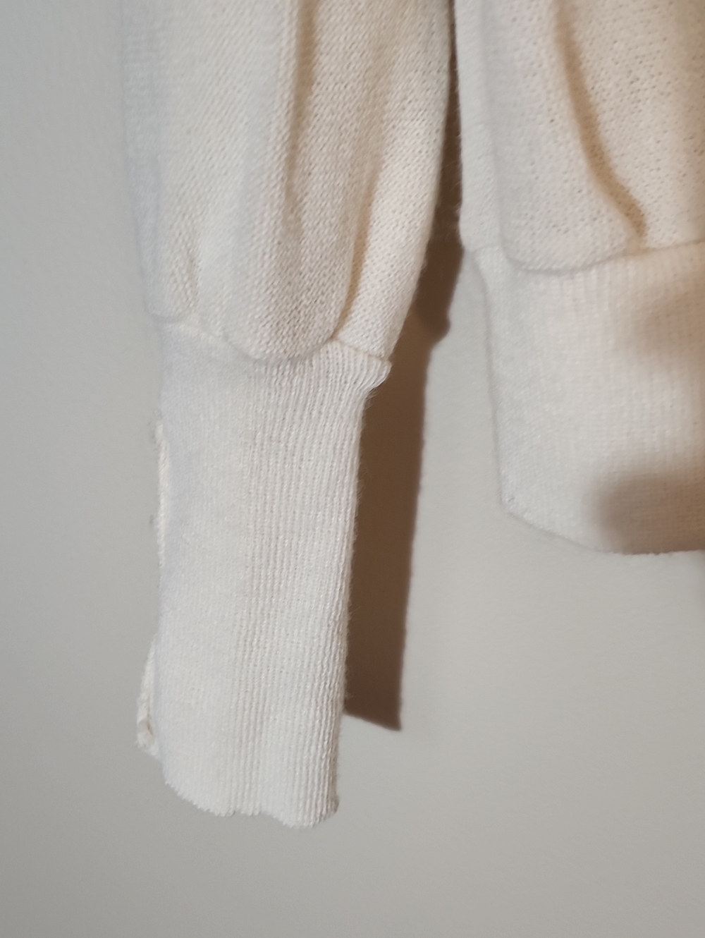 Le Tigre Men's Cream V-Neck Button Cardigan - Picture 9 of 12